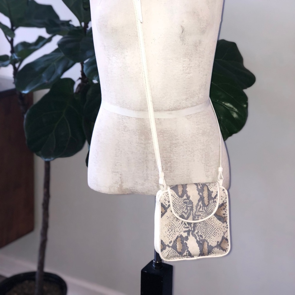 MEYERS USE VINTAGE FAUX REPTILE CROSSBODY BAG